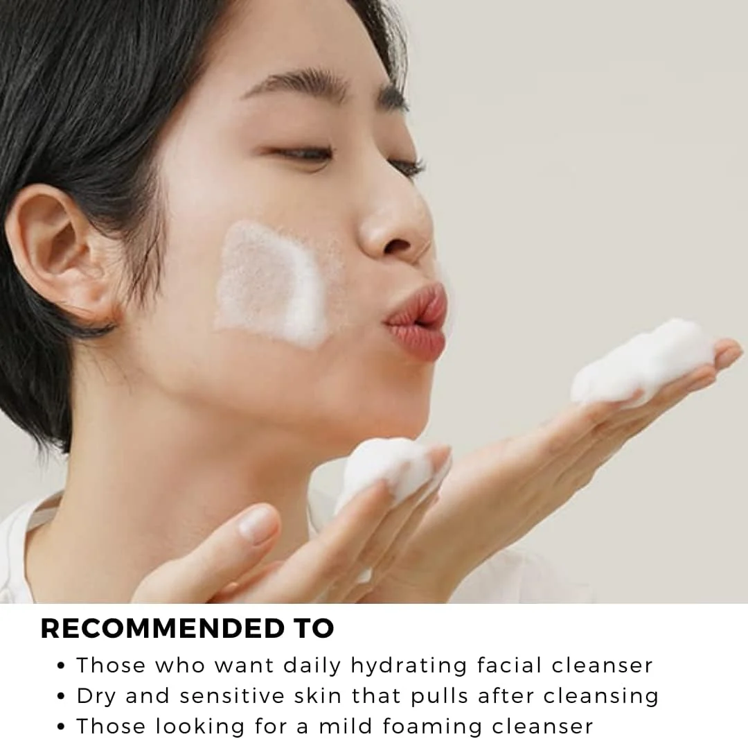 Klairs Rich Moist Foaming Cleanser 100 mL - Image 4